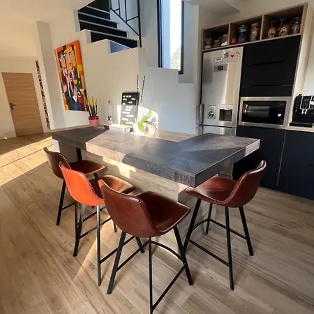Avec Piscine Et Jacuzzi Proche De Nantes Et De La Baule - Pornichet Villa Sautron