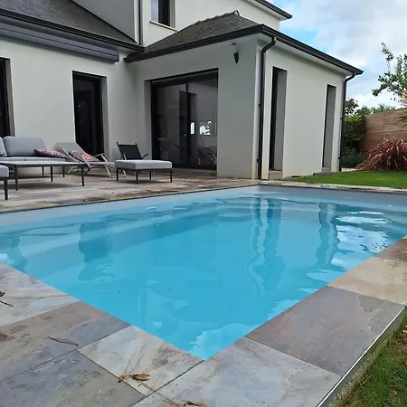 Avec Piscine Et Jacuzzi Proche De Nantes Et De La Baule - Pornichet Villa Sautron